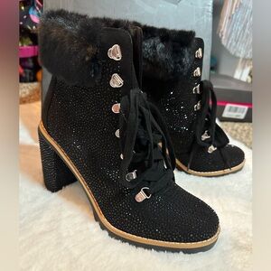 Elegant Black Fur-Trimmed Women's Boots